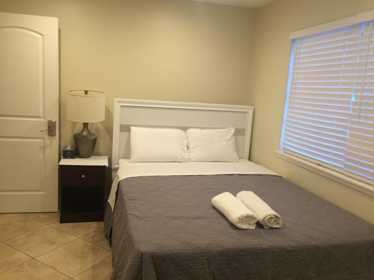 Lovely In Private House Near Disneyland Homestay